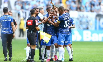 Grêmio fecha primeiro turno com vitória: 3 a 0