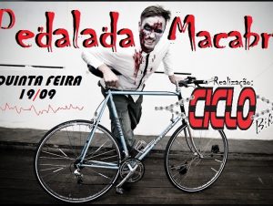 Ciclistas participam da Pedalada Macabra nesta quinta-feira