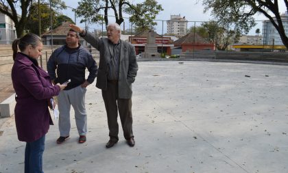 Reforma da quadra da Praça José Bonifácio deve ser concluída em outubro