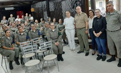 Brigada reúne policiais militares femininas no Outubro Rosa