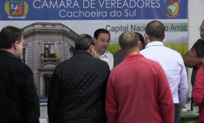 Por 9 votos a 6, vereadores rejeitam o rotativo pago