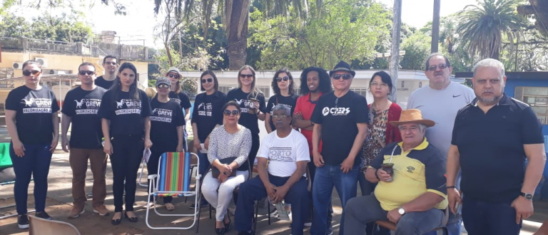 Intersindical faz panfletagem em ato na Praça Bonifácio