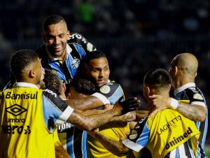 Grêmio vira para cima do Vasco: 3 a 1