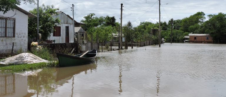 Represamento dos rios Taquari e Guaíba faz Rio Jacuí baixar lentamente