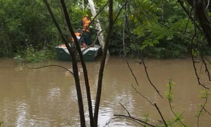 Celetro age em meio à cheia do Jacuí para atender sete localidades