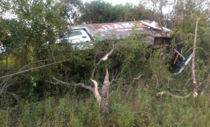 Mulher morre em acidente de caminhão na BR-290