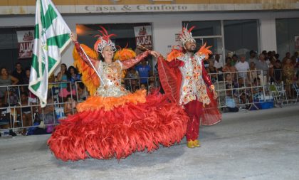 Carnaval de Rua terá três escolas de samba