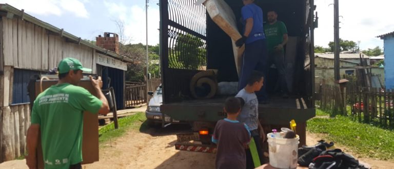 Rio Jacuí avança e Defesa Civil retira famílias do Bairro Cristo Rei