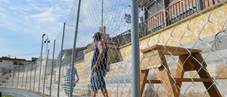 Obras de restauro do Estádio Joaquim Vidal avançam lentamente