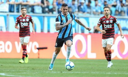 Grêmio pressiona, mas perde de novo para Flamengo