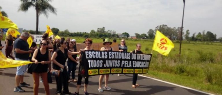 Grupo bloqueia RSC-287 em Paraíso do Sul contra pacote do Governo