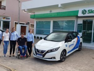 Sicredi Centro Leste financia primeiro carro elétrico em Sertão Santana