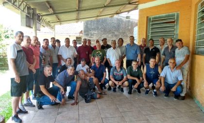 Veteranos de 1980 do 3º BE se encontram em Cachoeira