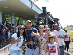 Maria Fumaça faz a alegria dos cachoeirenses