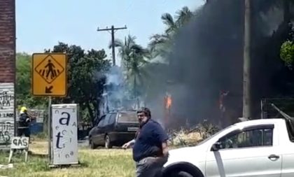 Casa de frutas pega fogo na Marcelo Gama