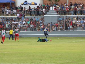 Na reabertura do Joaquim Vidal, Elite é campeão em jogo encerrado com confusão