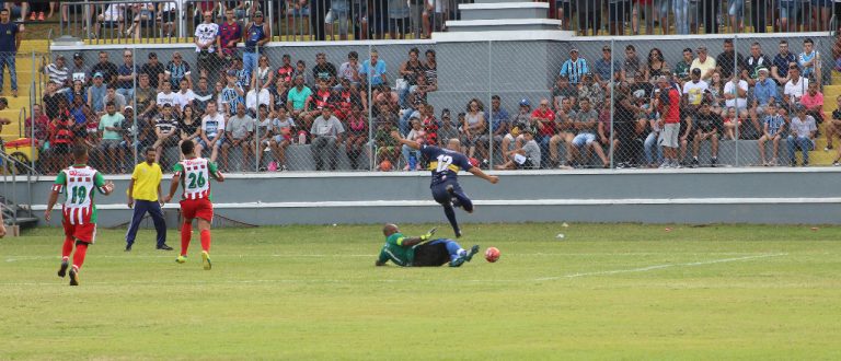 Na reabertura do Joaquim Vidal, Elite é campeão em jogo encerrado com confusão