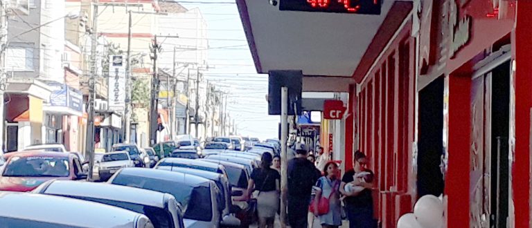 Cachoeira registra calor de 40°C com sensação de 42°C