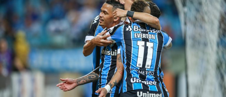 Grêmio garante vaga na Libertadores com vitória em cima do São Paulo