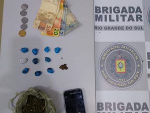 Menores são apreendidos com drogas no Centro