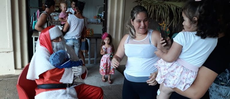 Natal Solidário reúne famílias cachoeirenses na Praça José Bonifácio