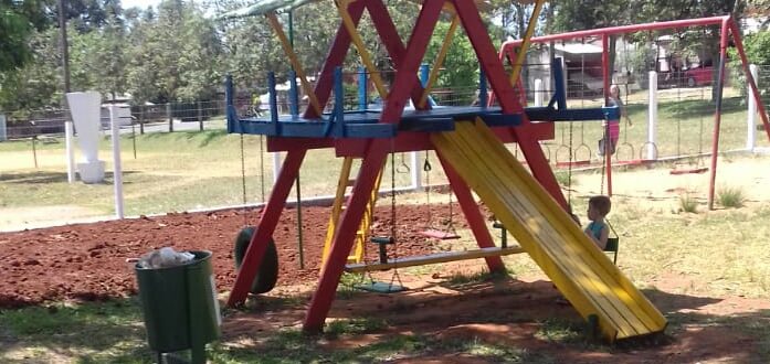 Pracinha de brinquedos para o Bairro Tupinambá