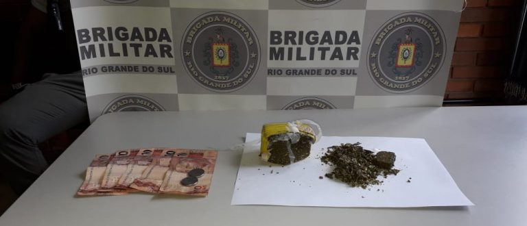 Brigada Militar de Cachoeira do Sul prende dupla por tráfico no Funcap