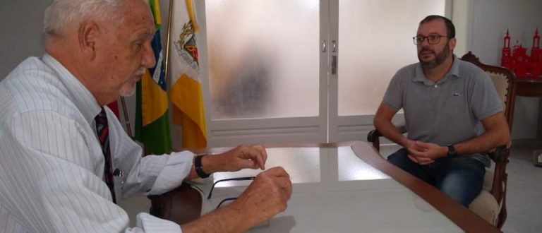 Inércia de prefeito pode obrigar cachoeirenses a fazerem RG em Santa Cruz