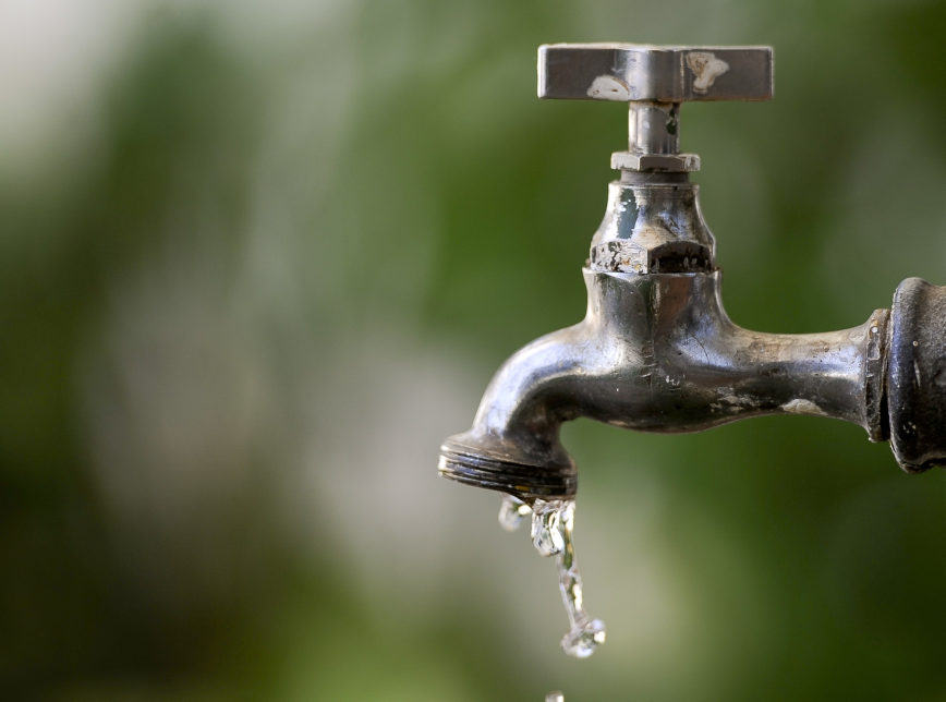 Desabastecimento de água nos bairros da zona norte de Cachoeira do Sul ocorre devido ao rompimento de uma adutora. Foto: Ag. Senado