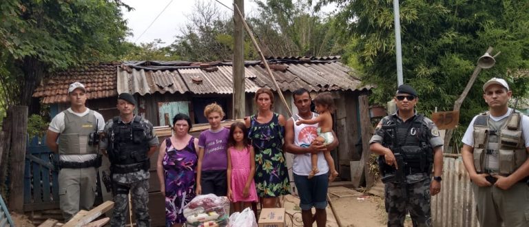Ação humanitária da Brigada auxilia família do Bairro Bom Retiro