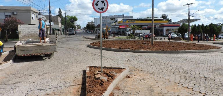 Sicredi vai adotar o ajardinamento da rotatória da Cinco Esquinas