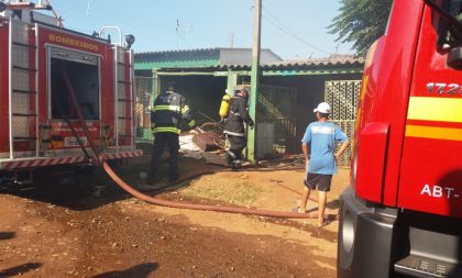 Incêndio destrói moradia no Bairro Promorar