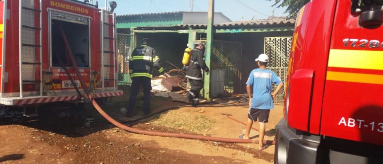 Incêndio destrói moradia no Bairro Promorar