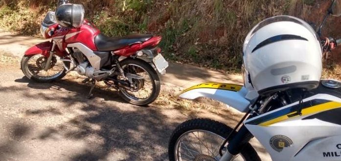 BM prende dupla por furto de moto no Cristo Rei