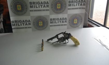 BM de Cachoeira do Sul apreende arma de fogo no Centro