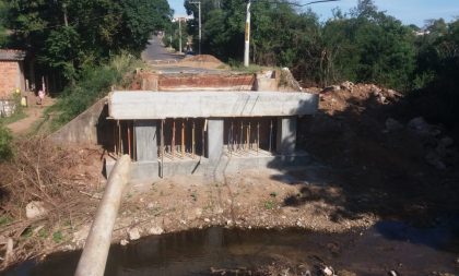 Obra da nova ponte do Arroio Amorim está parada