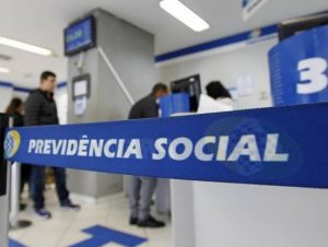 Governo chama aposentados e militares inativos para o INSS