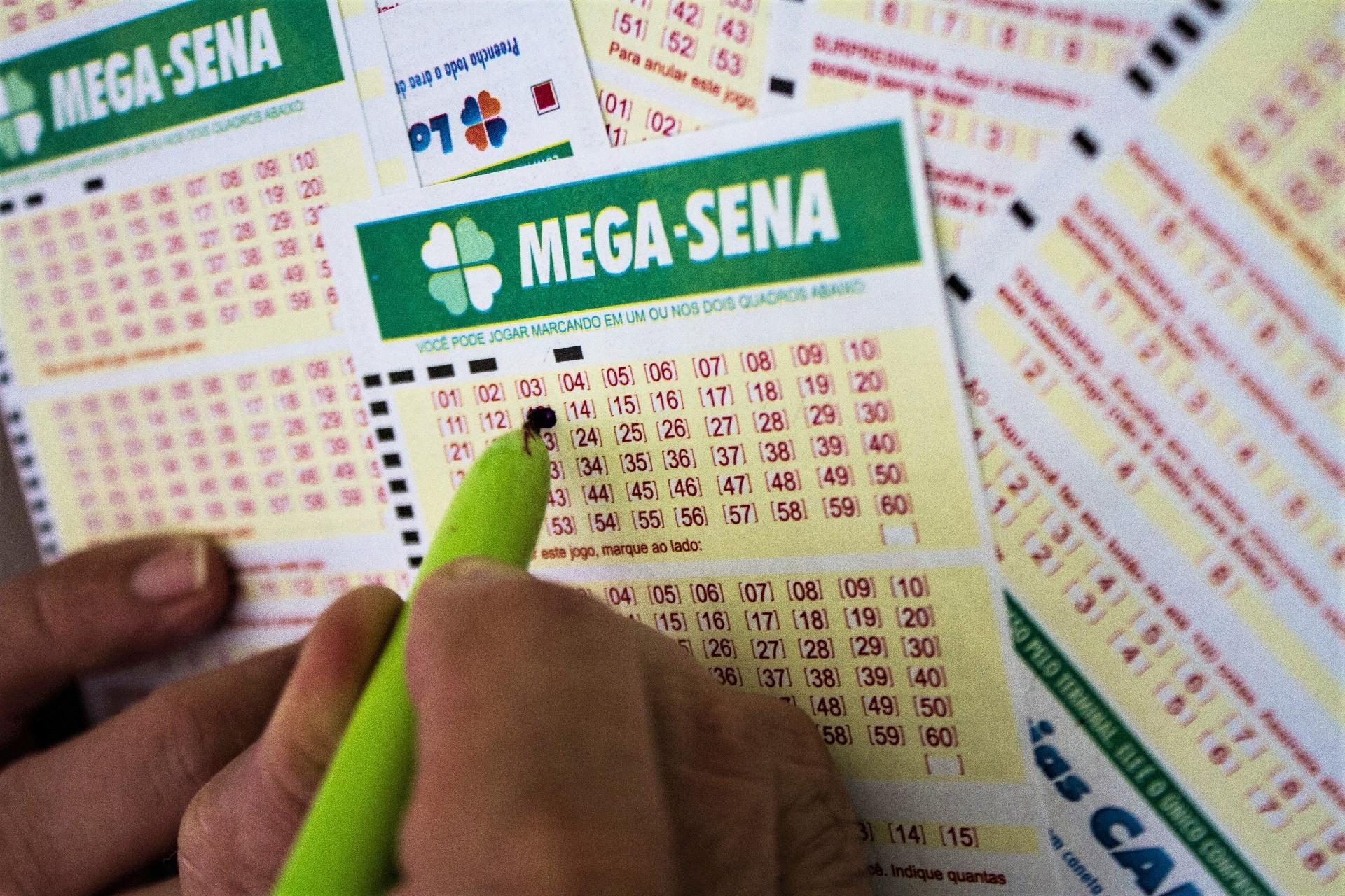 Mega-Sena acumula e prêmio vai a R$ 33 milhões