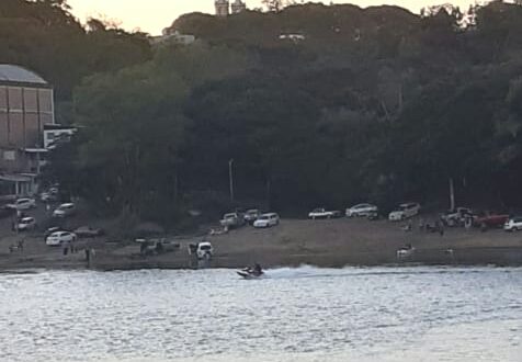 Praia Velha no Rio Jacuí com aglomeração neste domingo