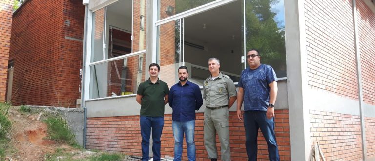 Cacisc entrega sala de videomonitoramento à Brigada Militar