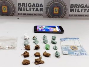 BM detém 2 jovens por tráfico de drogas no Centro e Cristo Rei