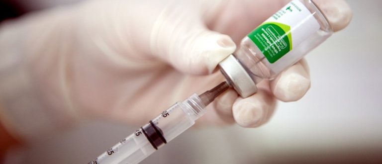 Ministério da Saúde prorroga campanha de vacinação contra gripe e sarampo