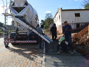 Após 1 ano, lote de ruas do PAC deve ser concluído