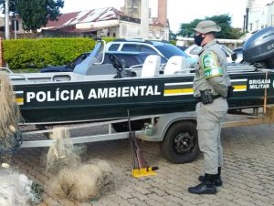 2° BABM apreende arma e combate pesca predatória no Rio Jacuí