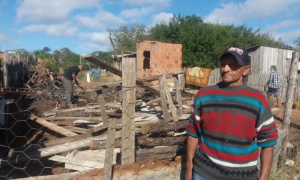 Família do Funcap que perdeu casa devido a incêndio pede ajuda à comunidade