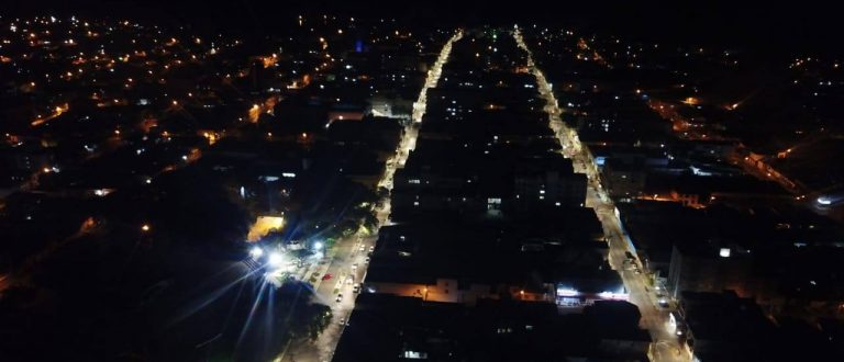 Lâmpadas led transformam paisagem de ruas