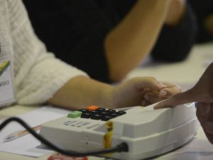 Para evitar contágio, TSE excluirá biometria nas eleições municipais