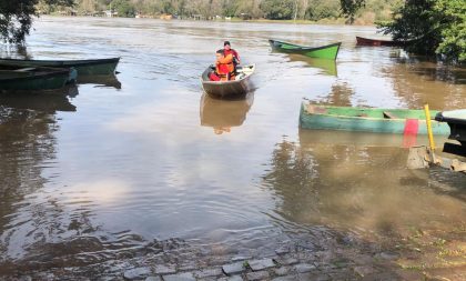 Buscas a desaparecido no Rio Jacuí chegam ao 9º dia em meio a dificuldades