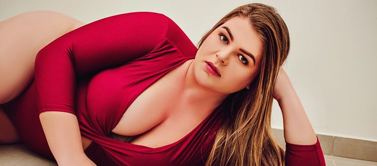 MOÇA – Modelo cachoeirense é representante gaúcha em concurso nacional de beleza plus size