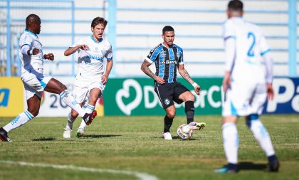 Mesmo com empate sem gols, Grêmio garante 1º lugar de grupo